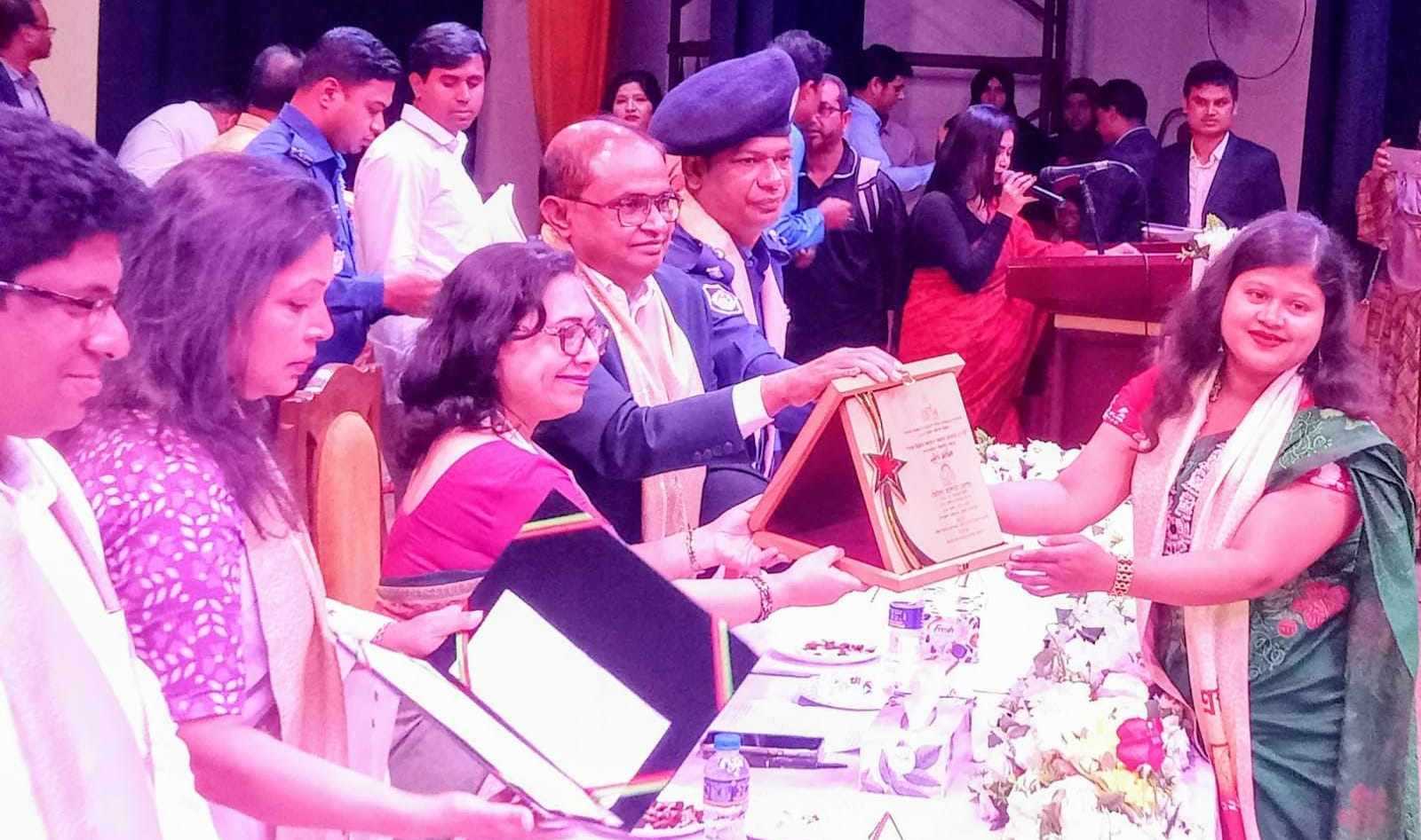 এবার বরিশাল বিভাগে শ্রেষ্ঠ জয়িতাদের একজন রাজাপুরের বাউল ছালমা