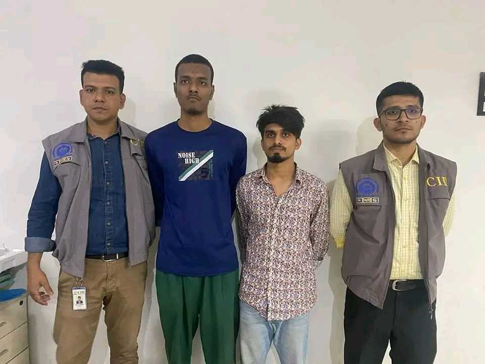 ঢাকা বিশ্ববিদ্যালয়ের ভর্তি পরীক্ষার ভুয়া প্রশ্নপত্র ফাঁসকারী চক্রের মুলহোতাসহ ০২ জনকে গ্রেফতার করেছে সিআইডি