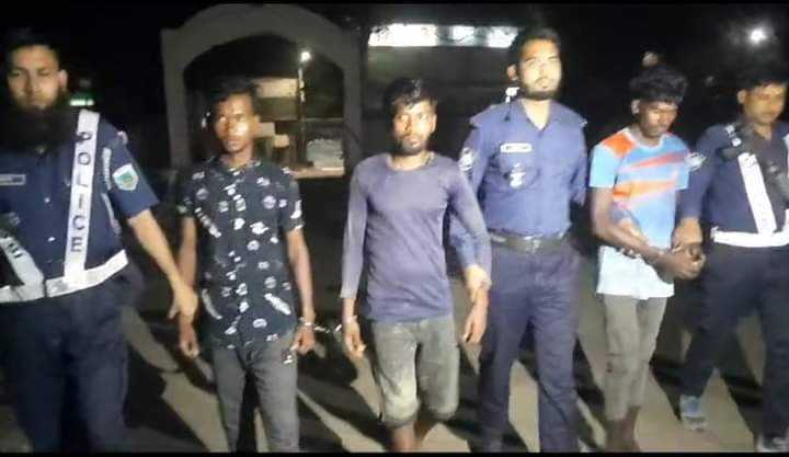 তানোরে আদিবাসী নারীকে গণধর্ষণ, গ্রেফতার ৩