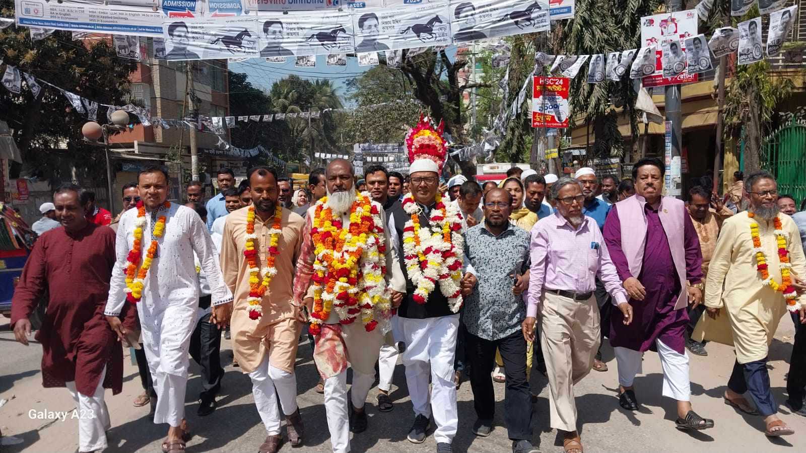 কুমিল্লা জেলা আইনজীবী সমিতির নির্বাচনে আওয়ামী লীগ ১০, বিএনপি জামাত ৫ টিতে বিজয়,