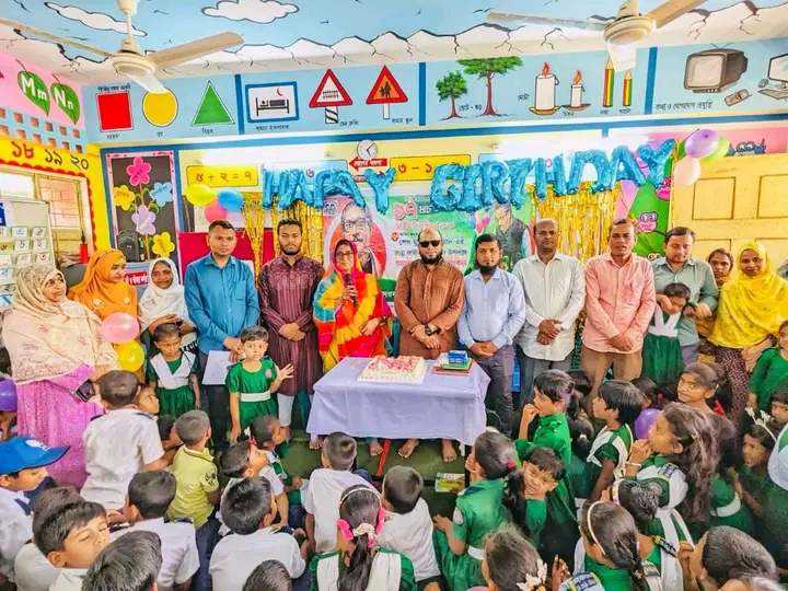 গাজীপুরের শ্রীপুরে বঙ্গবন্ধু শেখ মুজিবুর রহমানের জন্মবার্ষিকী ও জাতীয় শিশু দিবস পালিত।