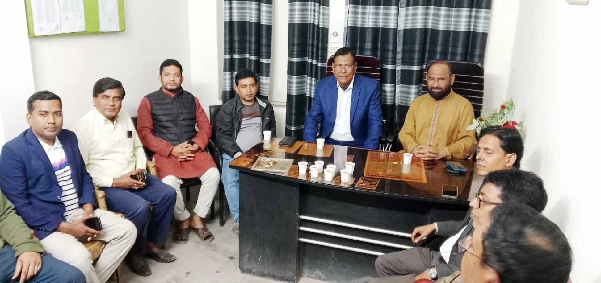ভেড়ামারা উপজেলা আওয়ামীলীগের সভাপতি ও সাধারণ সম্পাদক এর সাথে প্রেসক্লাবের সাংবাদিকদের মতবিনিময়