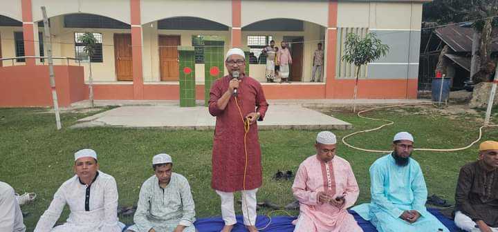 তানোরে চেয়ারম্যান ময়নার উদ্যোগে আলোচনা সভা দোয়া ও ইফতার মাহফিল অনুষ্ঠিত 