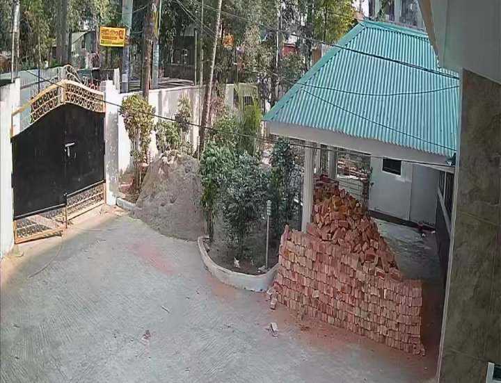 সিলেটে আমেরিকা প্রবাসীর বাড়িতে চাঁদাবাজি লুটপাট: মামলা