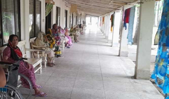 বৃদ্ধাশ্রমে বিষাদেই কাটে তাদের ঈদ