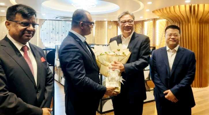 ২০০ ব্যবসায়ী প্রতিনিধিদলসহ চীনা বাণিজ্যমন্ত্রী ঢাকায়