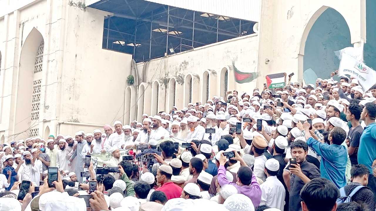 ছাত্রনেতাদের রাজনৈতিক বাগবিতণ্ডা এড়িয়ে চলার পরামর্শ মামুনুল হকের