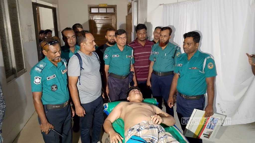 পুলিশ হেফাজত থেকে পালিয়ে যাওয়া ছাত্রলীগ নেতা ফের গ্রেপ্তার