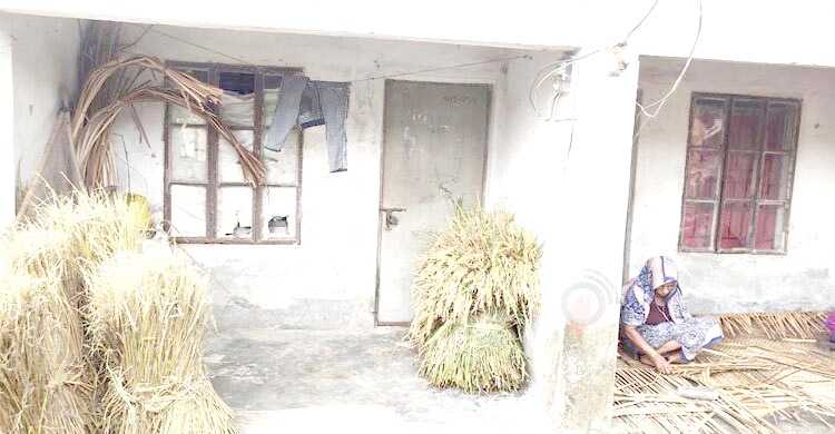 বানারীপাড়ায় ৫০ হাজারে বিক্রি হচ্ছে আশ্রয়ণ প্রকল্পের ঘর!