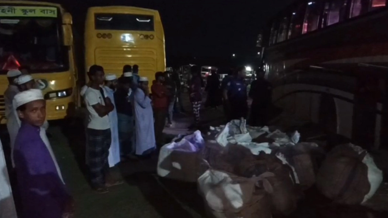 রাতে বাস থামিয়ে তিন পদের ২৮ মণ মাছ জব্দ