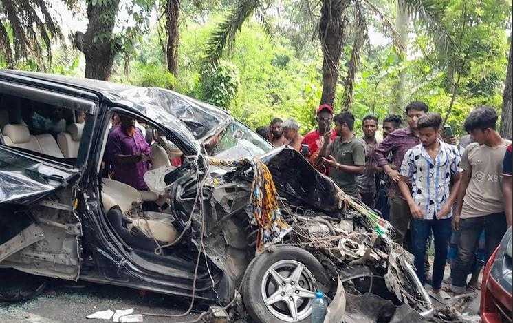 ঢাকা-বরিশাল মহাসড়কে বাস-মাইক্রোবাসের মুখোমুখি সংঘর্ষ, আহত ১০
