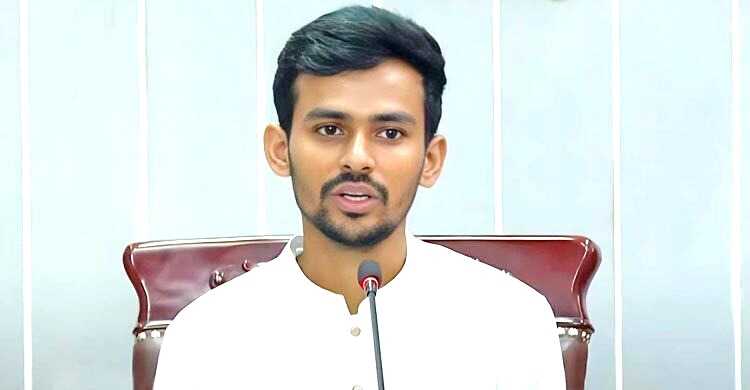 আফসোস করে যা বললেন উপদেষ্টা আসিফ মাহমুদ