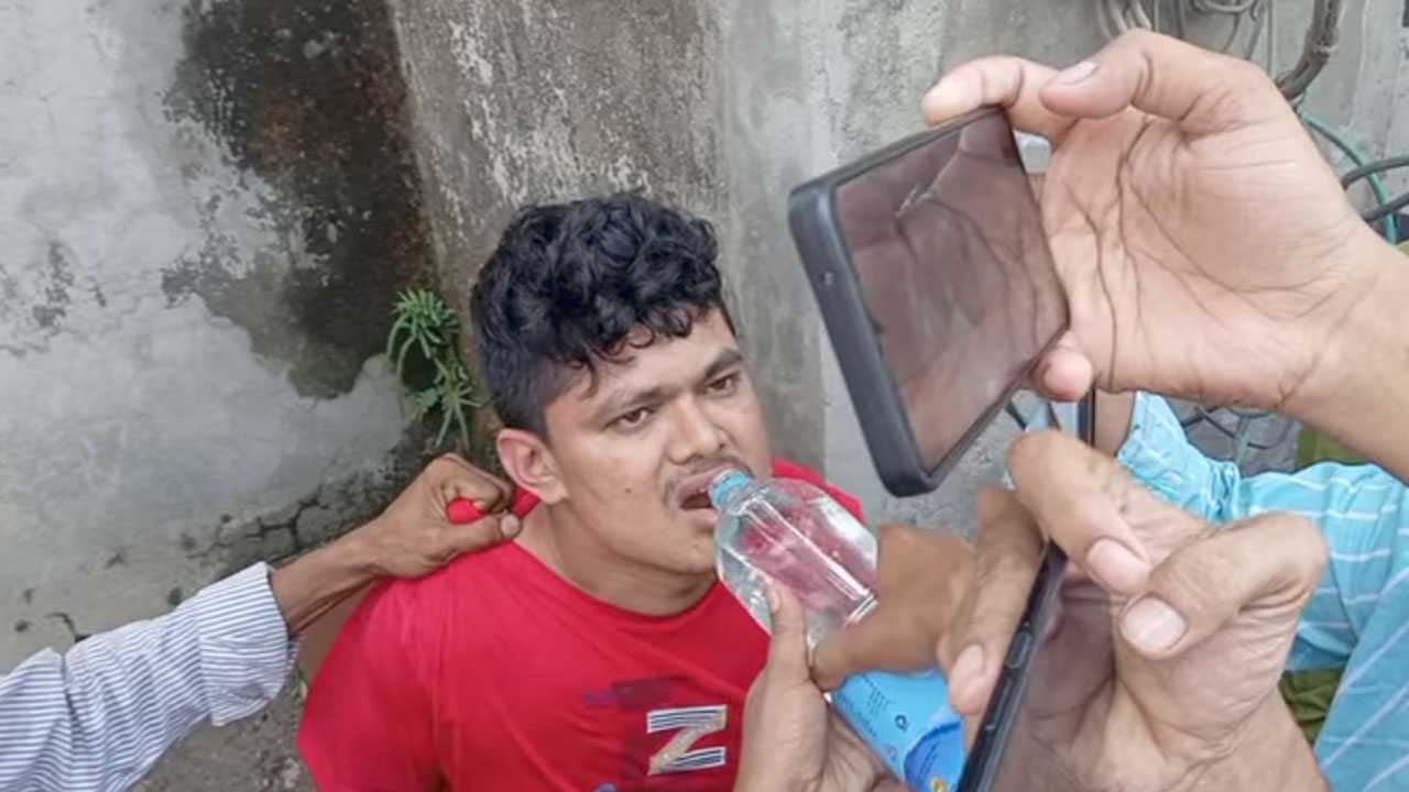পালিয়ে গেলেন ছাত্রলীগ নেতা, ৪ পুলিশ সদস্য ক্লোজড