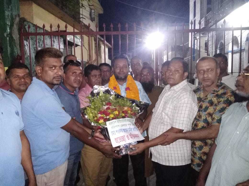 জামিন পেলেন বাস্তুহারা দল নেতা মনির