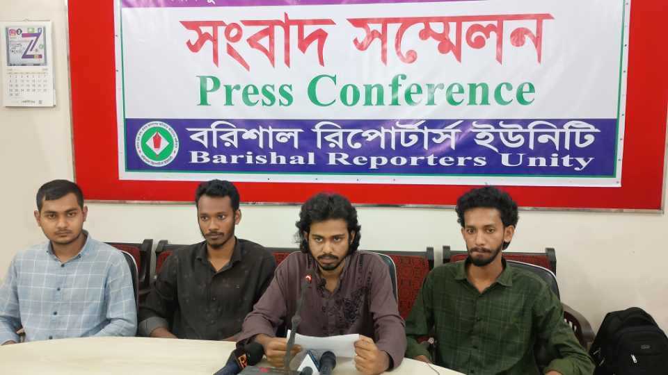 বরিশালে বৈষম্যবিরোধী ছাত্র আন্দোলনের মুখ্য সংগঠকসহ ৩ নেতার পদত্যাগ