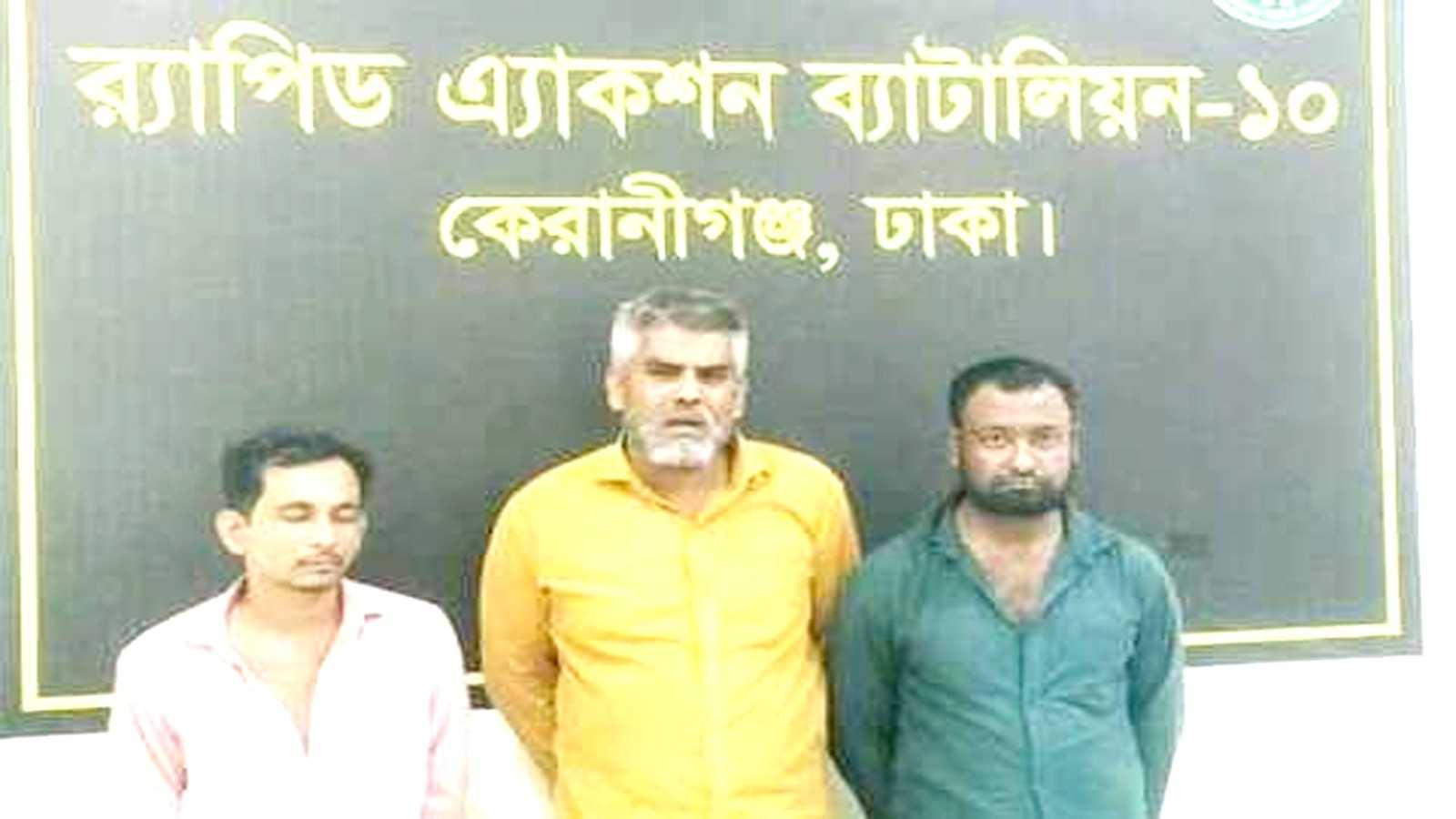 বরিশালে আন্তঃজেলা ডাকাত সর্দারসহ তিনজন গ্রেফতার