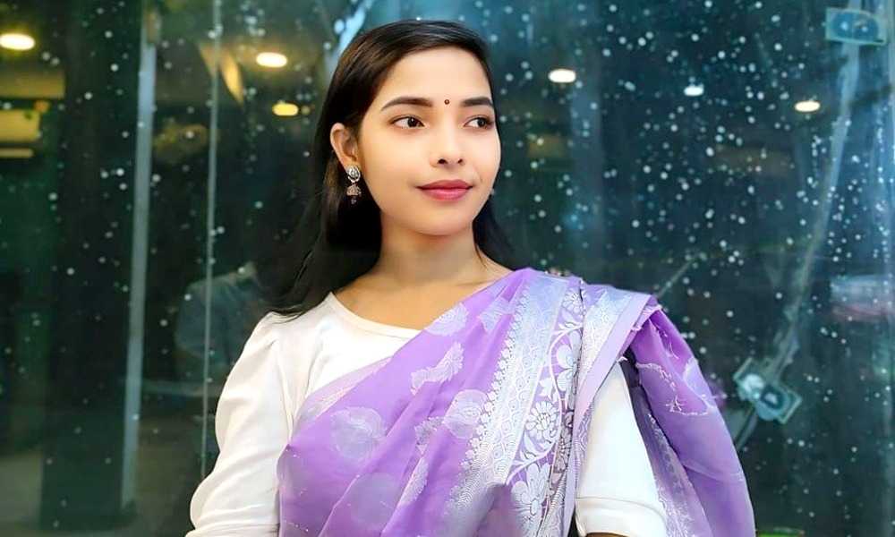 ভোলা সরকারি কলেজ ছাত্রদলের নেত্রী সুকর্ণা আক্তার