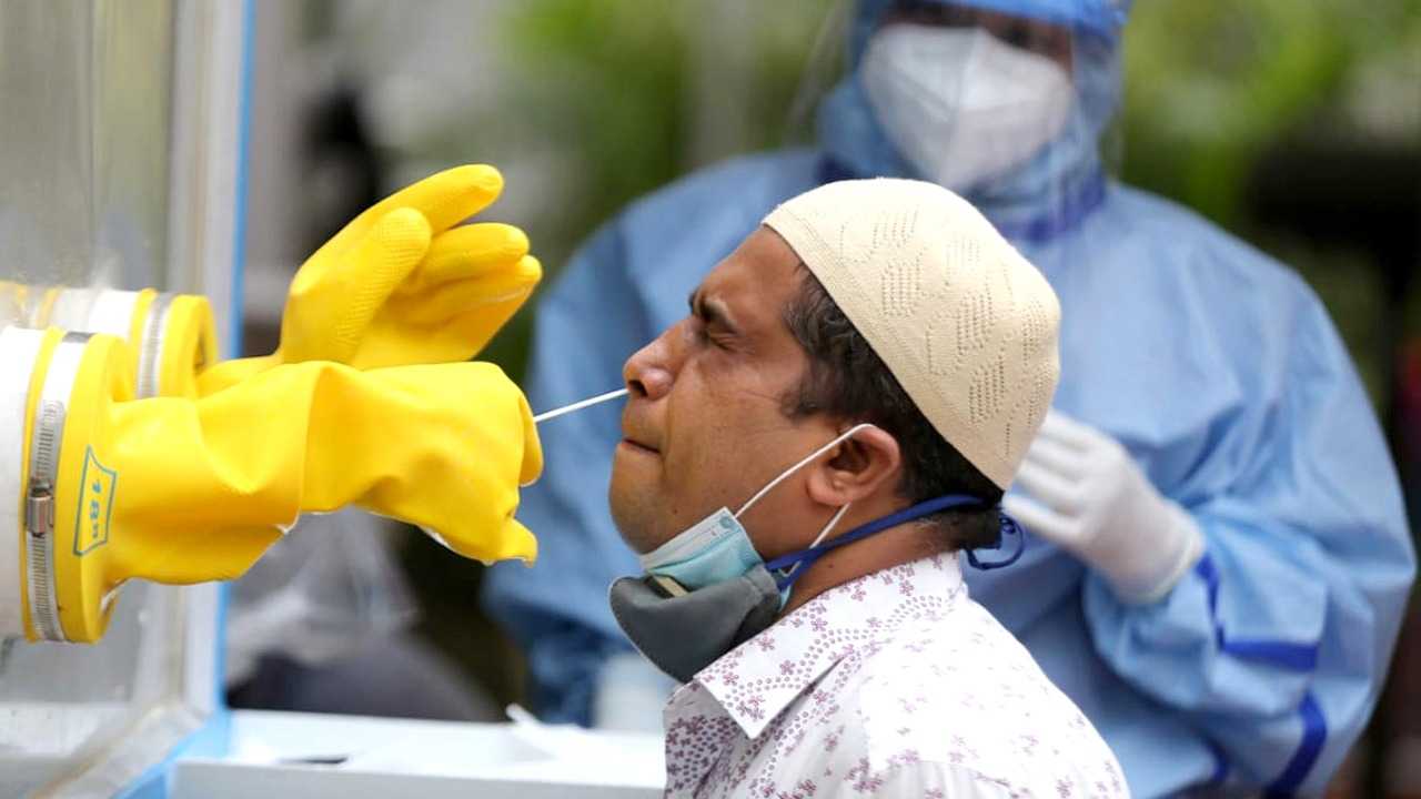 করোনায় একদিনে ৩ জনের মৃত্যু, শনাক্ত ১৯
