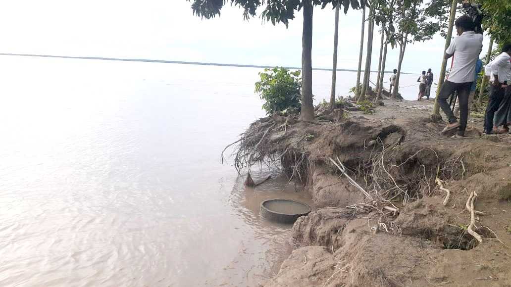 ভোলায় তেঁতুলিয়া নদীতে তলিয়ে গেছে মানুষের ঘরবাড়ি ও ফসলি জমি