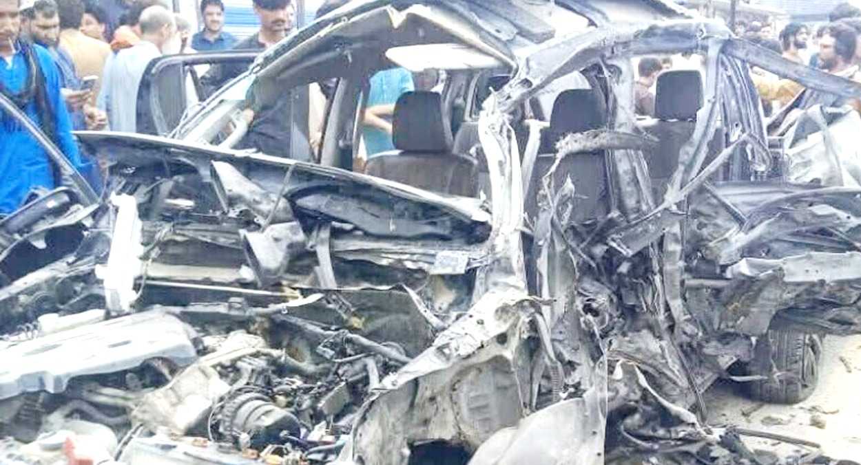 পাকিস্তানে বোমা বিস্ফোরণে সহকারী কমিশনারসহ নিহত ৫