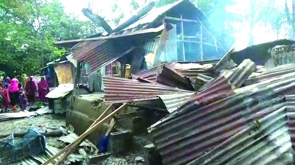 এইচএসসি পরীক্ষার্থী হত্যাকাণ্ডে মামলা, অভিযুক্তদের বাড়িতে আগুন