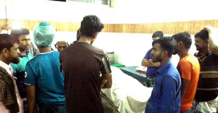 ভোলায় অটোরিকশার চালককে কুপিয়ে হত্যা
