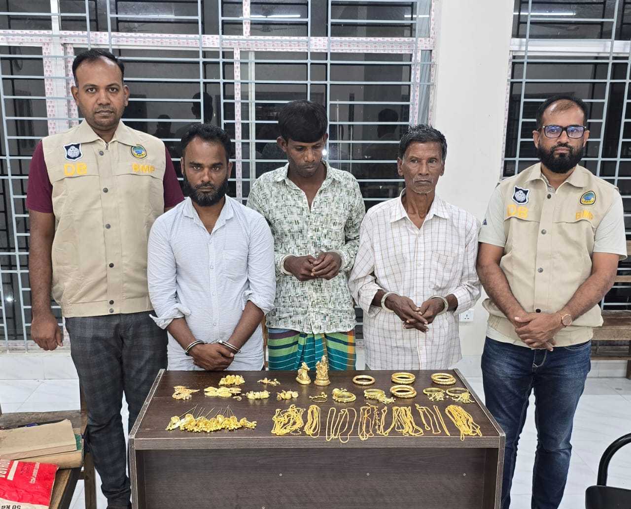 বরিশালে স্বর্ণ প্রতারক চক্রের তিন সদস্য আটক