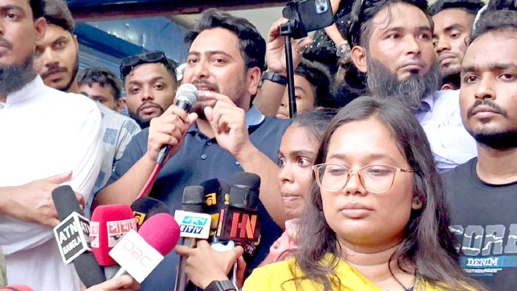 চাঁদাবাজির রাজনীতি যারা করতে চায়, হাসিনার মতো হবে তাদের বিদায়: নাহিদ ইসলাম