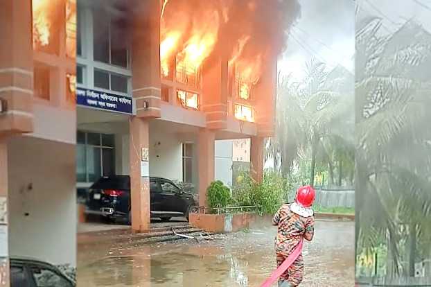 বরগুনায় নির্বাচন কর্মকর্তার কার্যালয়ে আগুন, পুড়ে গেছে ব্যালট বাক্স ও ফটোস্ট্যাট মেশিন