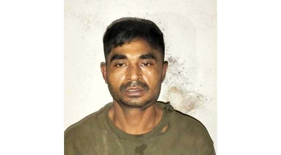 পুলিশ পরিচয়ে ছিনতাইকালে যুবলীগ সদস্যকে গণধোলাই