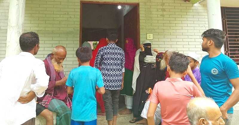 পিরোজপুরে নিজ ঘরে গলাকাটা অবস্থায় বৃদ্ধার মরদেহ উদ্ধার