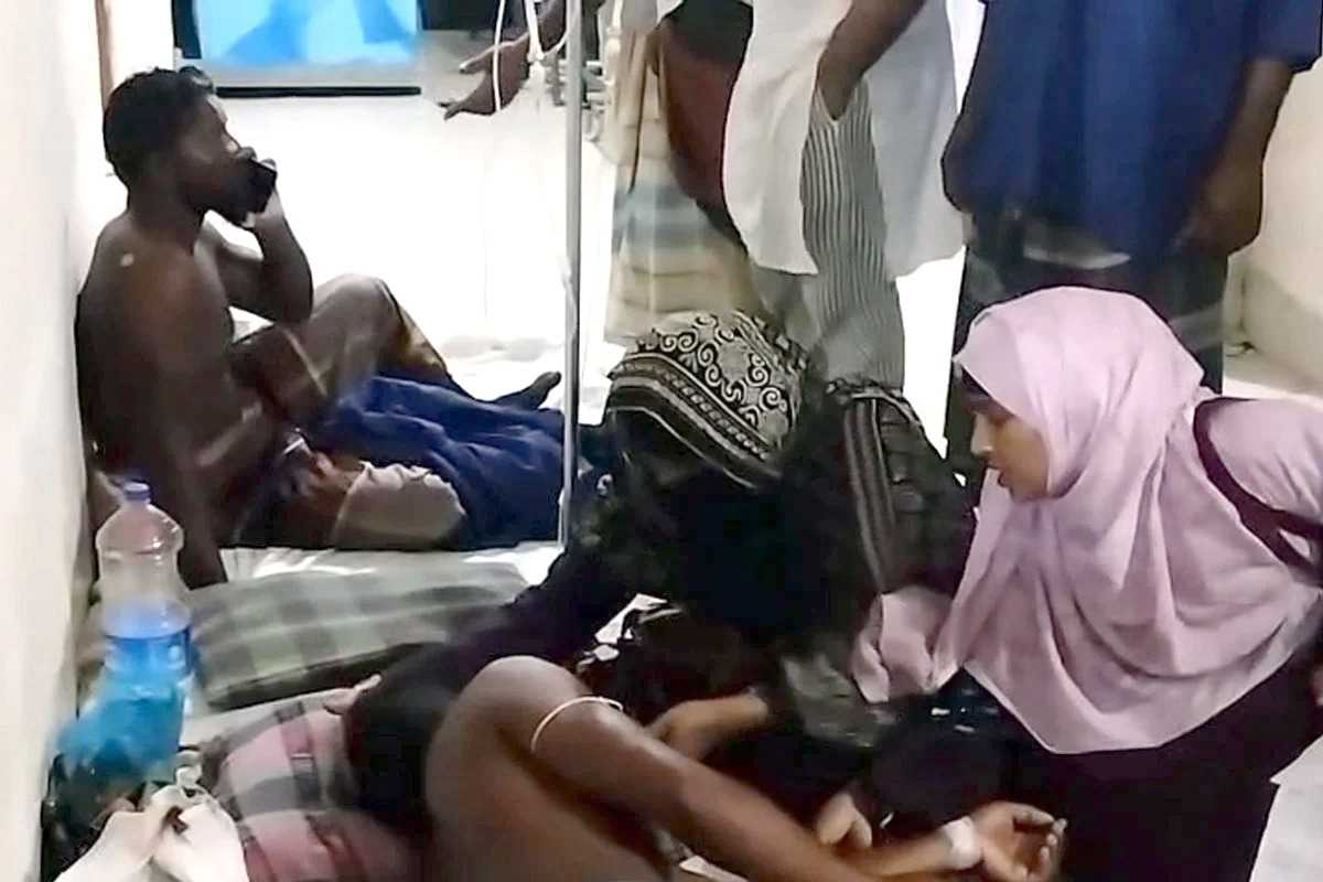 সাগরে ট্রলার ডুবি: চার দিন ভেসে থাকার পর ৯ জেলে উদ্ধার, এখনো নিখোঁজ ৬