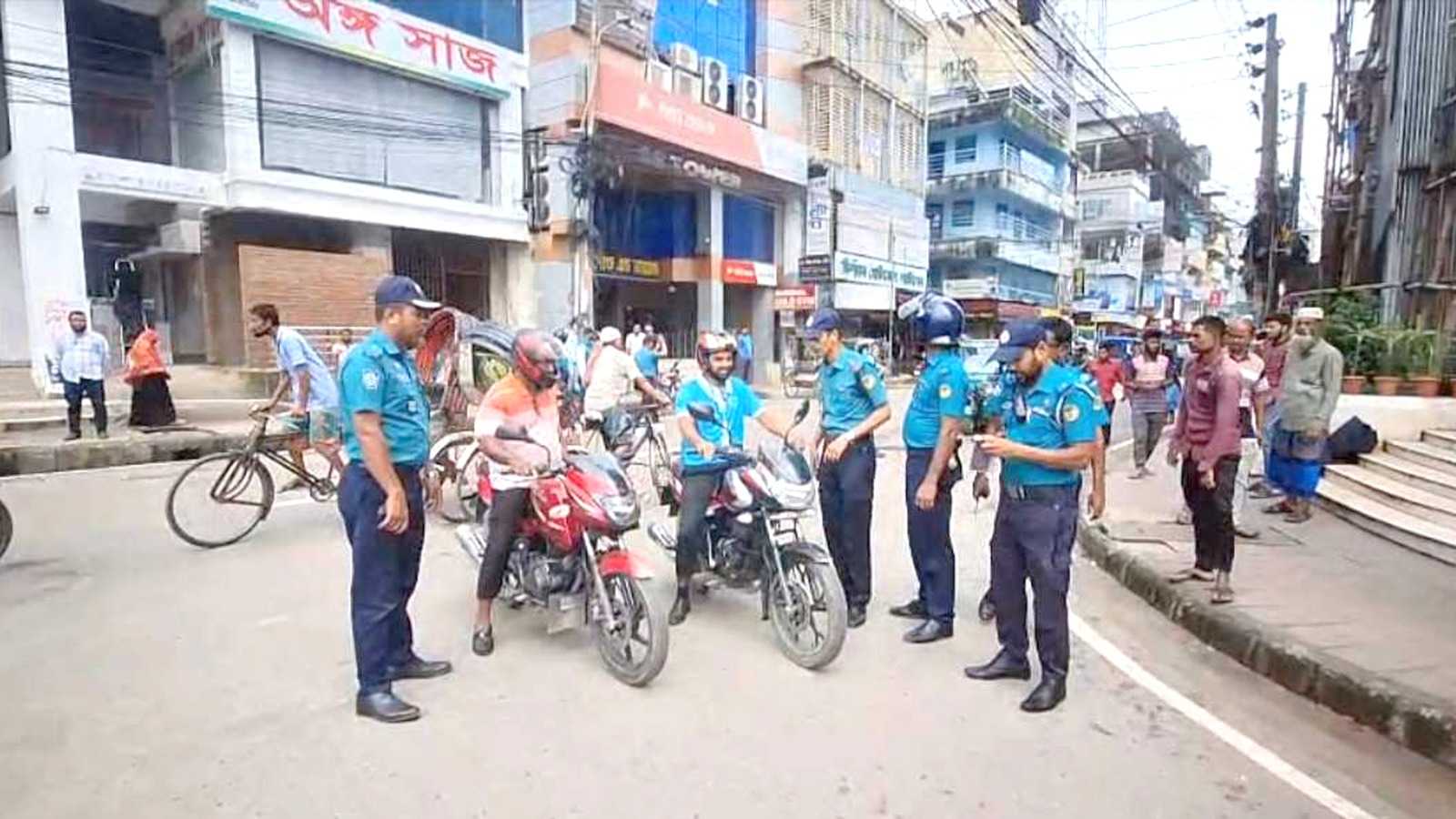 আ’লীগের নৈরাজ্যর আশঙ্কায় বরিশালে নিরাপত্তা জোড়দার, শহরে ১৩টি চেকপোস্ট!