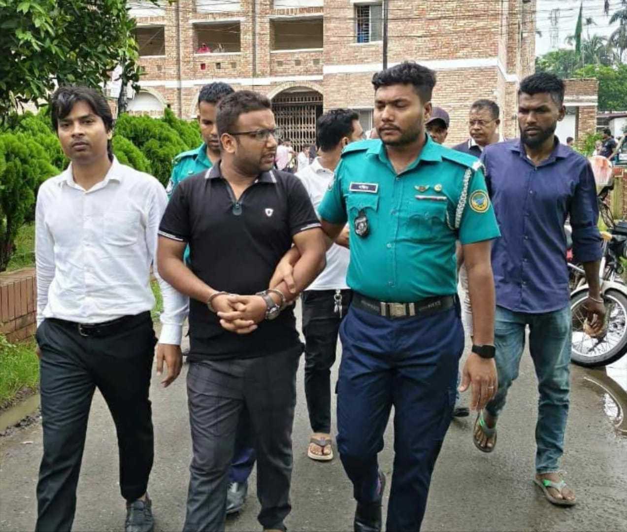 চাঁদাবাজি মামলায় বরিশাল স্বেচ্ছাসেবক দল নেতা সাজ্জাদ কারাগারে