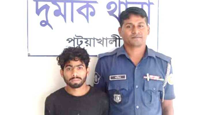 মাদকসেবী বখাটে সন্তানকে পুলিশে দিলেন বাবা