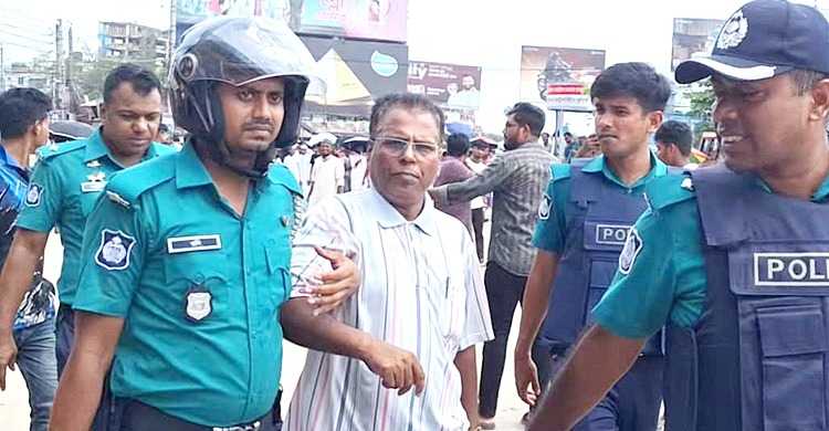 স্বাস্থ্য খাতের সংস্কার চেয়ে ‘জয় বাংলা, জয় বঙ্গবন্ধু’ স্লোগান, আটক ১