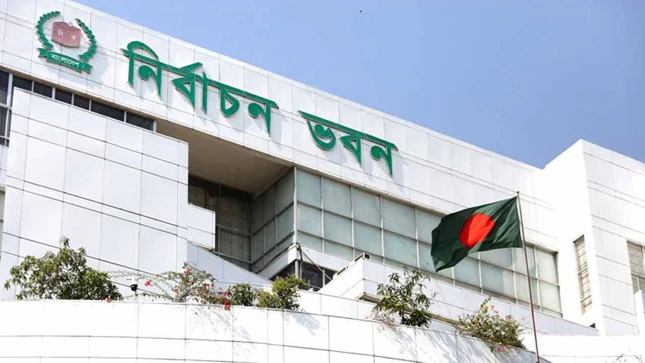 ৩০০ আসনের দায়িত্বে থাকবেন ৬৯ রিটার্নিং কর্মকর্তা