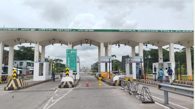 পায়রা সেতুতে ঘুষ নিয়ে অতিরিক্ত ওজনের ট্রাক ছাড়ায় চাকরি গেল টোল কালেক্টরের