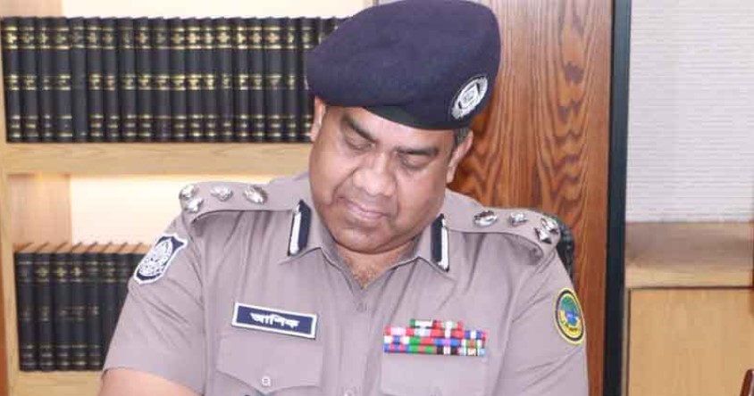 নবনিযুক্ত ডিএমপি কমিশনার’র দায়িত্বভার গ্রহণ