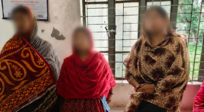 উজিরপুরে স্বাস্থ্য কমপ্লেক্সে অভিযান, ৩ দালালের সাজা