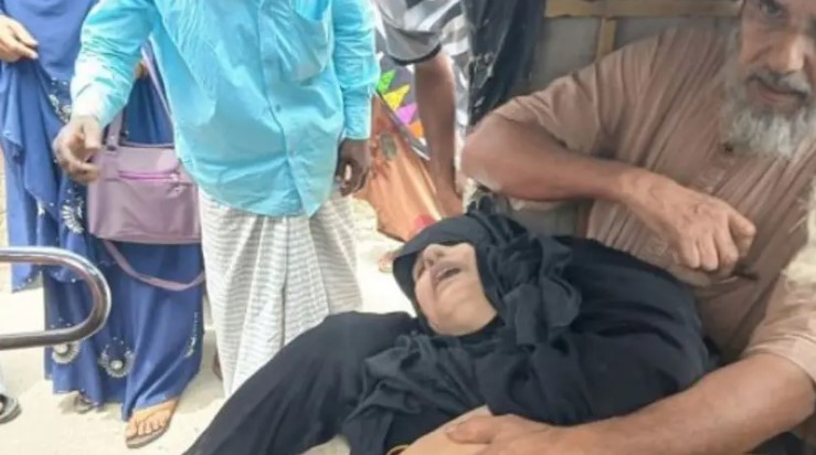 মামলার হাজিরা দিতে এসে স্বামীর কোলে স্ত্রীর মৃত্যু