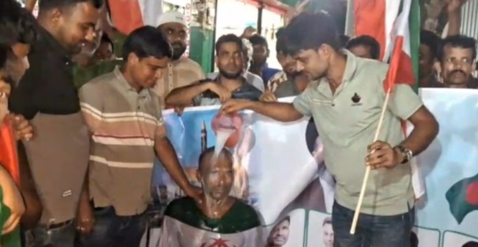 দুধ দিয়ে গোসল করে আর্জেন্টিনা ছেড়ে ইরানের সমর্থক হলেন কৃষক আলাল
