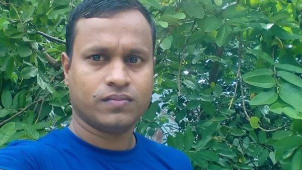 পিরোজপুরে পা বেঁধে পানিতে ফেলে দুই ছাগল হত্যার অভিযোগে মামলা