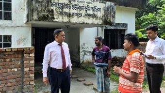 বরিশালের রাজাপুরে ভূমি কর্মকর্তা বরখাস্ত : দুই কর্মচারীকে শোকজ