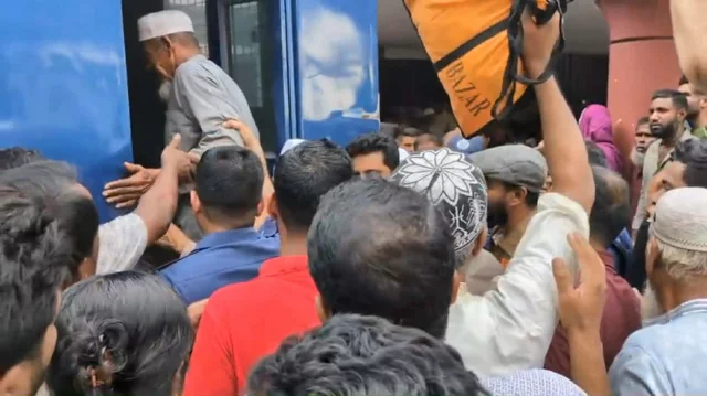 ১৪ কোটি টাকার সার কালোবাজারির মামলায় ১০ ডিলারসহ ১৫ জন কারাগারে