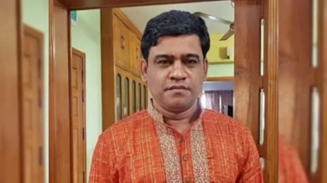 চট্টগ্রামে ব্যাংক কর্মকর্তার মরদেহ উদ্ধার, পাশে মিললো চিরকুট