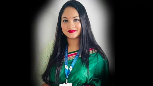 ঢাকায় এক বাসের ধাক্কায় ছিটকে অন্য বাসের চাকার নিচে শিক্ষক