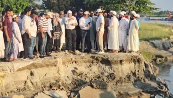 এশার নামাজ পড়ে যান মুসল্লিরা, ফজরে গিয়ে দেখেন ‘মসজিদ নেই