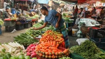 জ্বালানি তেলের দাম বাড়ার এক দিনেই চড়া নিত্যপণ্যের বাজার