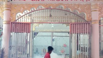 শারদীয় দুর্গাপূজা উপলক্ষে বরিশাল নগরীর পূজা মন্ডপে ফগার মেশিনের মাধ্যমে মশক নিধন কার্যক্রম
